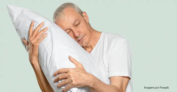 O sono reparador pode ajudar no controle da pressão arterial em idosos.
